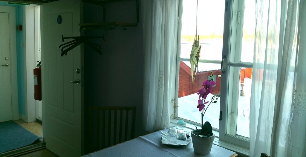 Stora Djuloe Vandrarhem Katrineholm Ruang foto